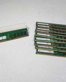 Lot of 10 Micron 4GB PC4-17000 DDR4-2133MHz non-ECC Unbuffered CL15 288-Pin DIMM 1.2V Single Rank Memory Module