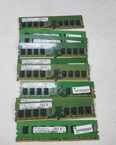 Lot of 10 Samsung 4GB PC4-17000 DDR4-2133MHz non-ECC Unbuffered CL15 288-Pin DIMM 1.2V Single Rank Memory Module