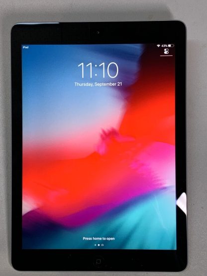 image of Apple iPad Air 1st Gen 64GB Wi Fi 97in Space Gray 355050235664 2