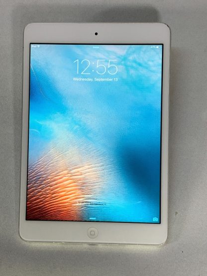 image of Apple iPad mini 1st Generation 16GB Wi Fi 79 in White Silver 355034029743 2