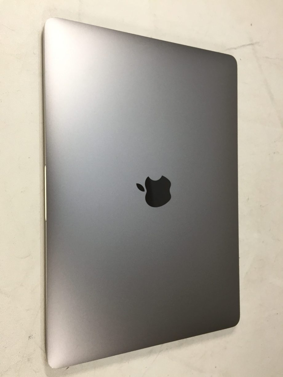 Apple MacBook Pro 16,3 (2020) - i5-8257U @ 1.40GHz - 8GB - 250GB NVMe - OSX Sanoma