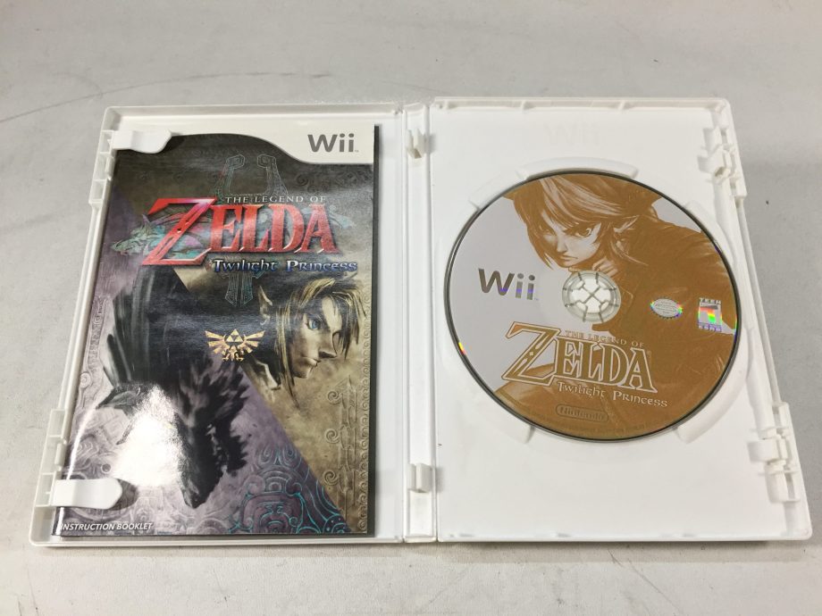 The Legend of Zelda: Twilight Princess - Nintendo Wii - Manual Included - Used