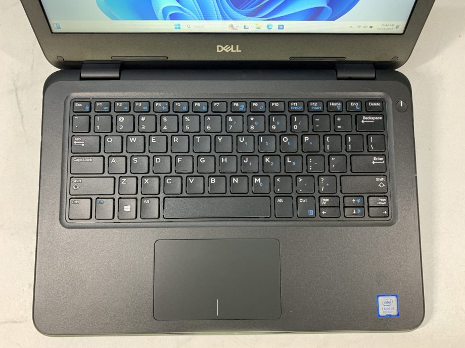 Dell Latitude 3300 i5-8250U@1.60GHz 16GB 256GB SSD Windows11 Pro - Charger