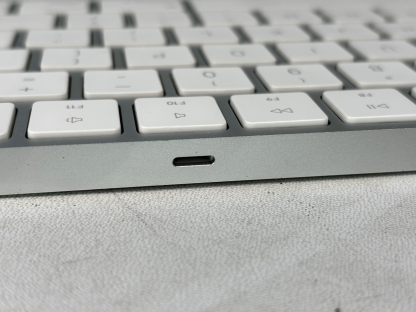 image of Apple Magic Keyboard with Numeric Keypad A1843 Used Good 375305782129 5