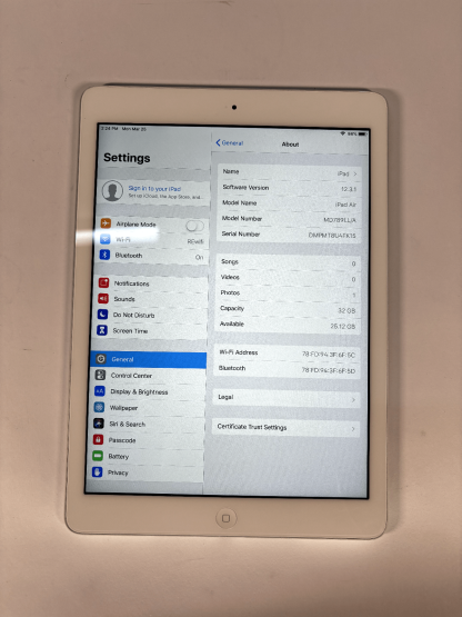 image of Apple iPad Air 1st Gen 32GB Wi Fi 97in Silver Used Good 355577386396 4
