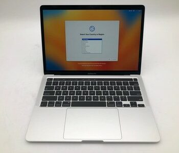 Apple MacBook Pro 13 in i5-8257U 8 GB 256 GB SSD Silver