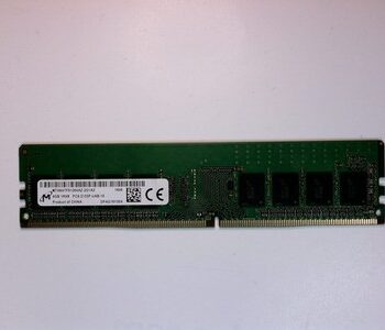Micron Technology 4GB DDR4-PC4-17000 (DDR4-2133) Non-ECC UDIMM RAM MTA8ATF51264A