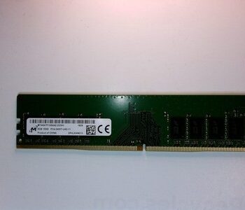 Micron 8GB DDR4-PC4-19200U (DDR4-2400) UDIMM RAM MTA8ATF1G64AZ-2G3H1