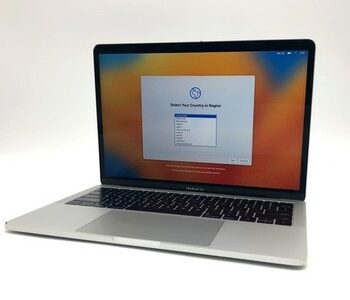 Apple MacBook Pro (13-inch, 2017, Two Thunderbolt 3 ports) Intel Core i5-7360U 8 GB 128 GB