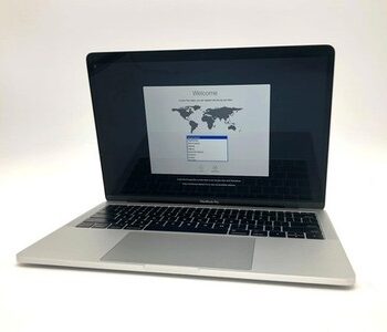 Apple MacBook Pro (13-inch, 2017, Two Thunderbolt 3 ports) Intel Core i5-7360U 8 GB 128 GB