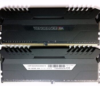Corsair 16GB (2x8) DDR4-PC4-24000 (DDR4-3000) UDIMM RAM CMR16GX4M2C30 (Lot of 2)