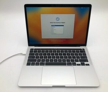 Apple | MacBook Pro 13" | 2020 | i5-8257U | 8GB | 256 GB SSD | 89% Battery