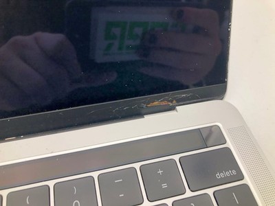 Apple | MacBook Pro 13" | 2019 | i5-8257U | 8GB | 128 GB SSD | 92% Battery 7 Apple | MacBook Pro 13" | 2019 | i5-8257U | 8GB | 128 GB SSD | 92% Battery