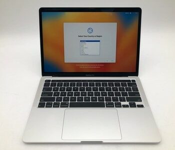 Apple | MacBook Pro 13" | 2020 | i5-8257U | 8GB | 256 GB SSD | 82% Battery