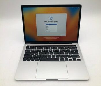Apple | MacBook Pro 13" | 2020 | i5-8257U | 8GB | 256 GB SSD | 92% Battery