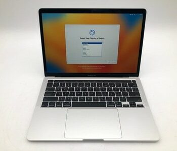 Apple | MacBook Pro 13" | 2020 | i5-8257U | 8GB | 256 GB SSD | 70% Battery