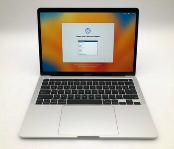 Apple | MacBook Pro 13" | 2020 | i5-8257U | 8GB | 256 GB SSD | 88% Battery