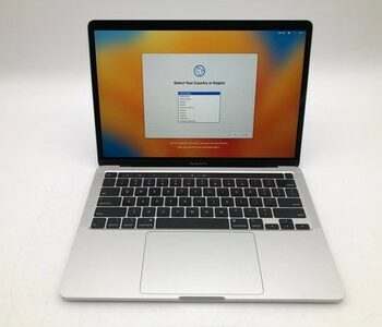 Apple MacBook Pro 2020 8 GB 256 GB SSD i5-8257U