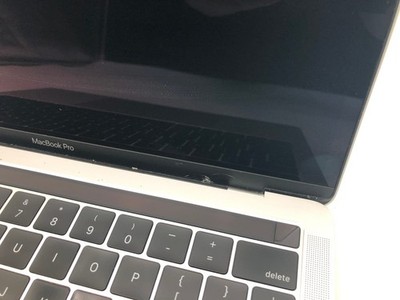 Apple | MacBook Pro 13" | 2019 | i5-8257U | 8GB | 128 GB SSD | 65% Battery 3 Apple | MacBook Pro 13" | 2019 | i5-8257U | 8GB | 128 GB SSD | 65% Battery