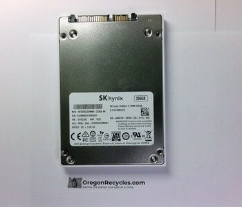 SK hynix SH920 2_5 7MM 256GB 256GB M.2 6Gb/s SATA SSD Tested