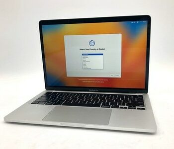 Apple MacBook Pro 2020 i5-8257U 8 GB 256 GB SSD 81% Battery