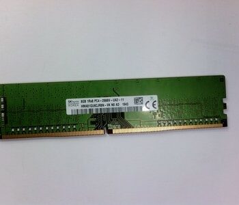 SK Hynix 8GB DDR4-PC4-21300 (DDR4-2666) Non-ECC UDIMM RAM HMA81GU6CJR8N-VK