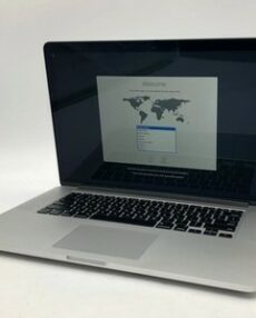 Apple | MacBook Pro 15.4" | 2015 | i7-4770HQ | 16GB | 256 GB SSD | 94% Battery