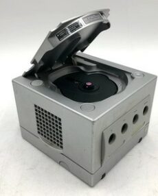 Nintendo | DS209937534 Console | Nintendo GameCube | NTSC-U/C (US/Canada) | Silv