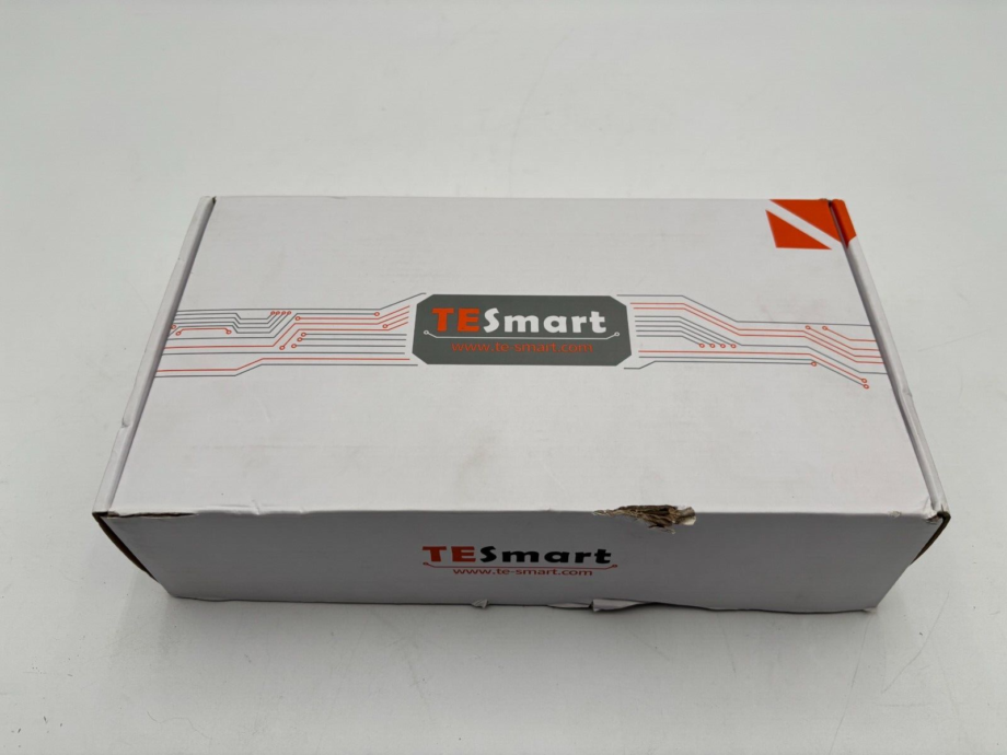 TESmart 4x1 HDMI 2.0 KVM Switch - 4 Computers to 1 Monitor - New Open Box