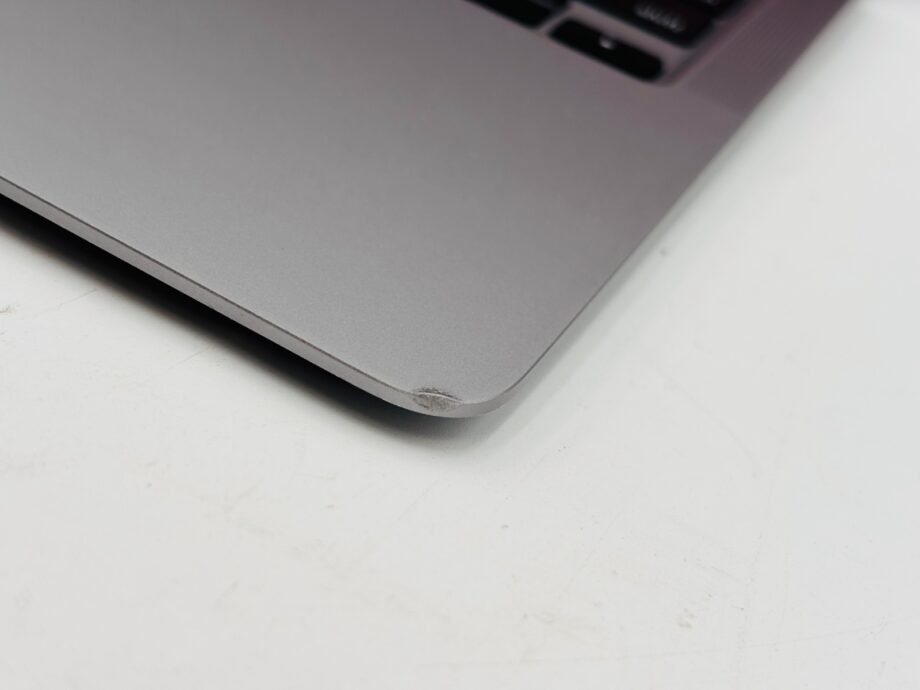 MacBook Air 13 2020 - M1 8 Core - 8GB 256GB SSD macOS Ventura