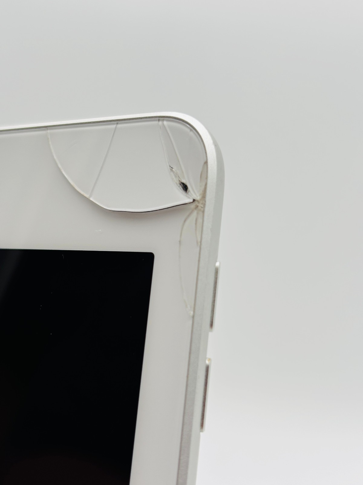 Apple iPad 10.2" (7th Gen) WiFi 32GB - Silver 5 Apple iPad 10.2" (7th Gen) WiFi 32GB - Silver