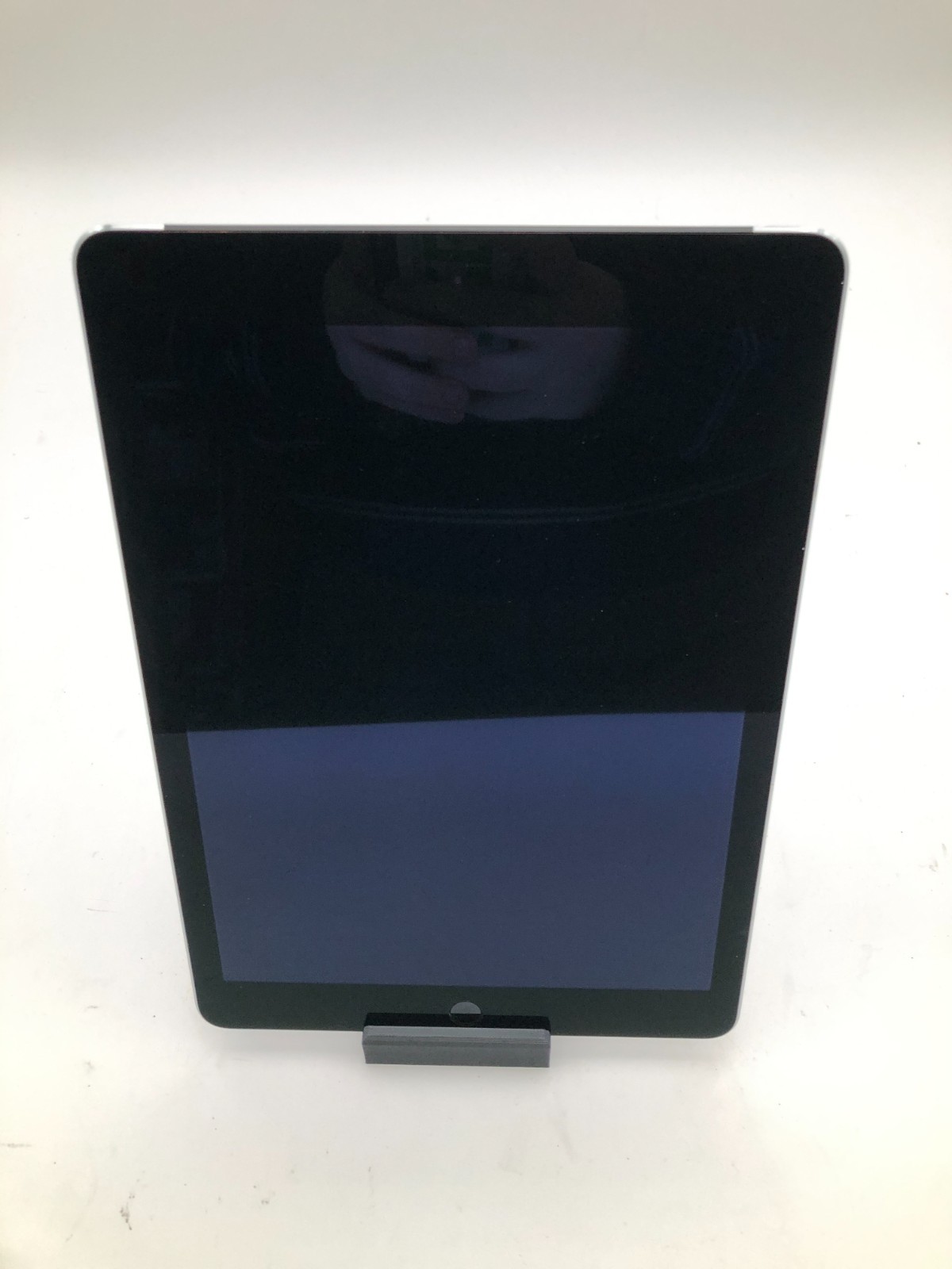 Apple iPad Air 10.2" 64GB Space Gray WiFi+Cellular A1567 (Unlocked)– Battery 85% 3 Apple iPad Air 10.2" 64GB Space Gray WiFi+Cellular A1567 (Unlocked)– Battery 85%