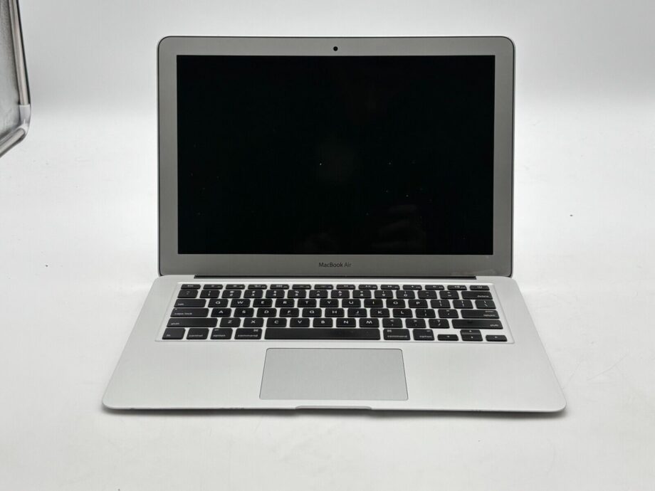 MacBook Air (13-inch,2015)  i5-5250U – 8GB RAM – 256GB SSD  SEE DESCRIPTION