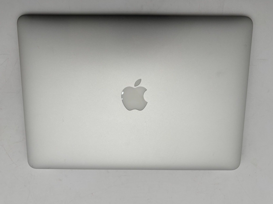 MacBook Air (13-inch,2015)  i5-5250U – 8GB RAM – 256GB SSD  SEE DESCRIPTION