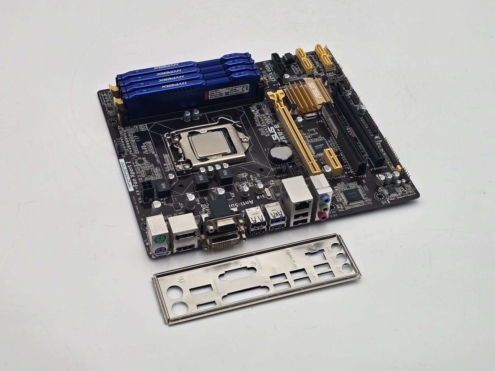 ASUS B85M-E/CSM/SI LGA1150 i7-4790K 32GB Motherboard Combo - Tested 1 ASUS B85M-E/CSM/SI LGA1150 i7-4790K 32GB Motherboard Combo - Tested