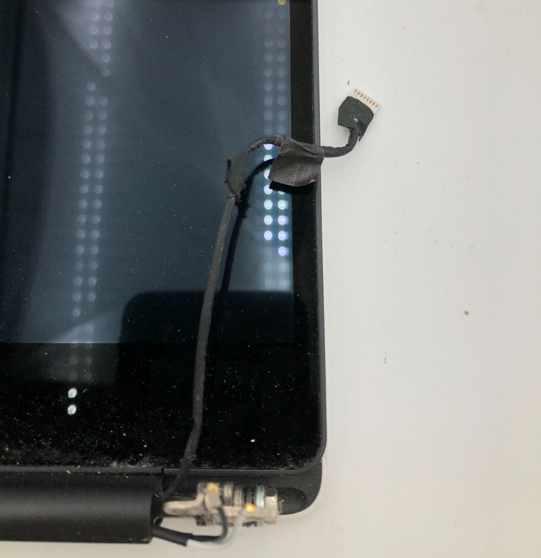 Dell Precision 5530 15.6″ (HXMYH) Complete Touchscreen Display Assembly w Screws 4 Dell Precision 5530 15.6″ (HXMYH) Complete Touchscreen Display Assembly w Screws