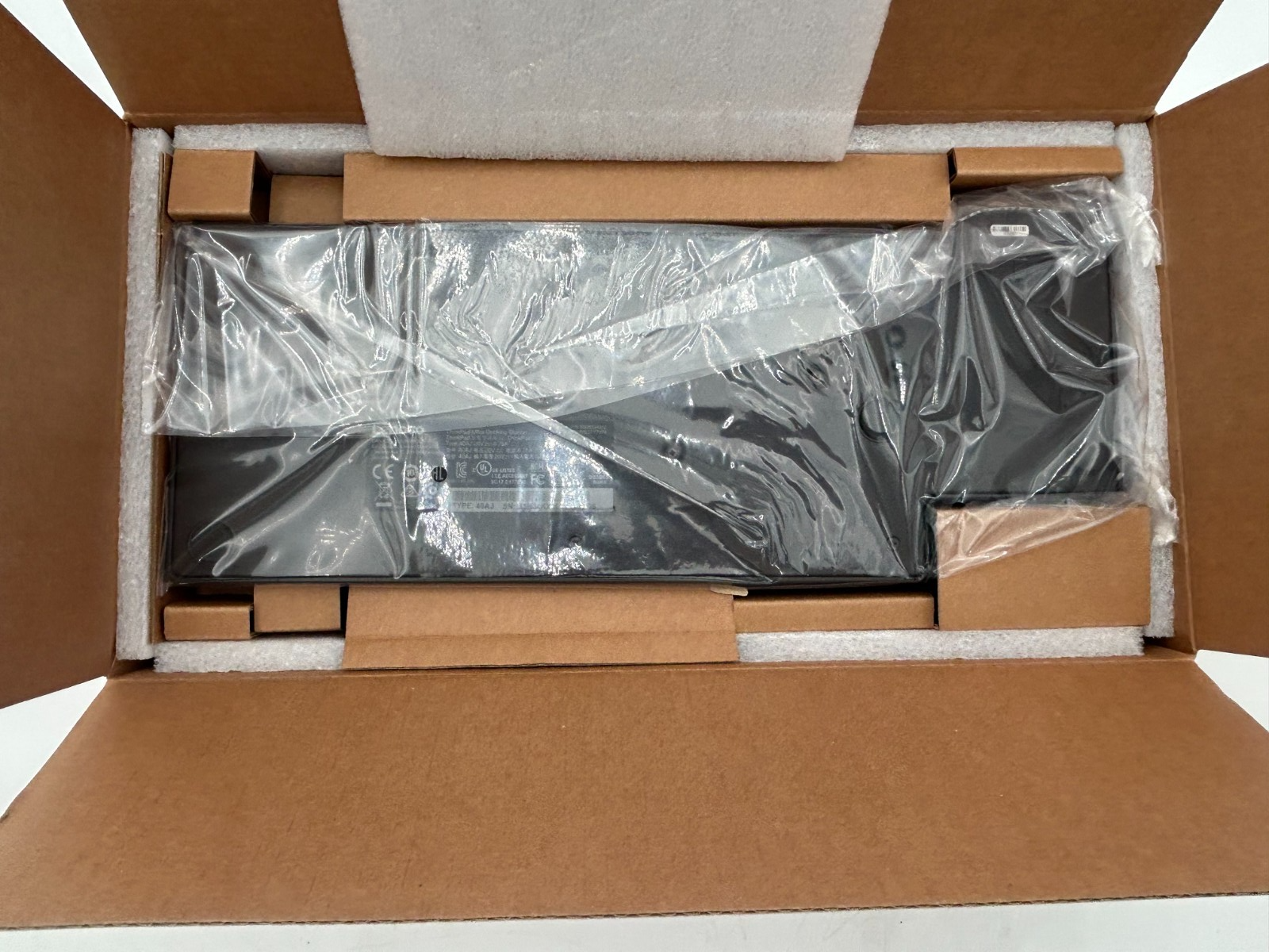 Lenovo ThinkPad Ultra Docking Station 135W (40AJ0135US) – New Open Box 1 Lenovo ThinkPad Ultra Docking Station 135W (40AJ0135US) – New Open Box