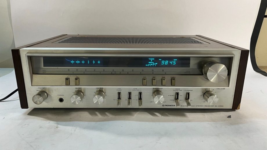 image of Vintage Pioneer SX 3700 AmFm Stereo Receiver WORKS GREAT CLEAN 375433608011