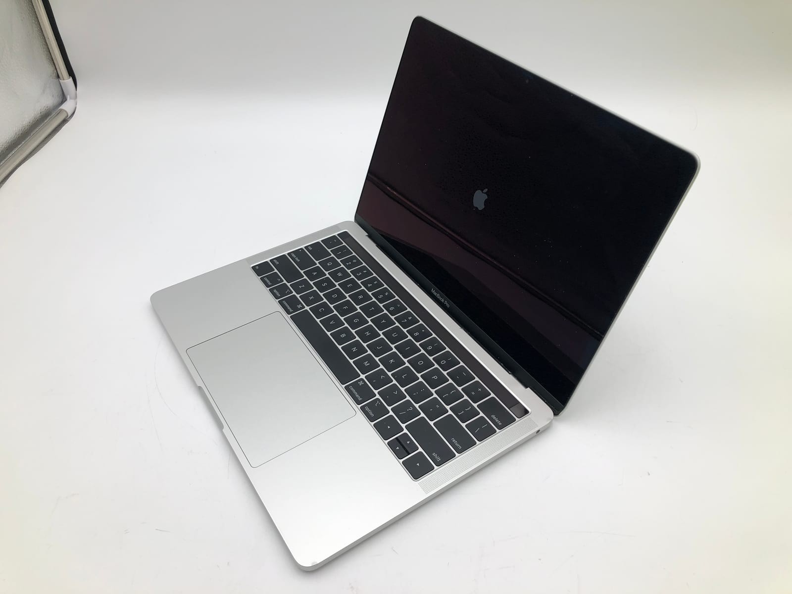 Apple | MacBook Pro | 2019 | Intel(R) Core(TM) i5-8257U CPU | 8GB | 128 GB SSD | 4 Apple | MacBook Pro | 2019 | Intel(R) Core(TM) i5-8257U CPU | 8GB | 128 GB SSD |
