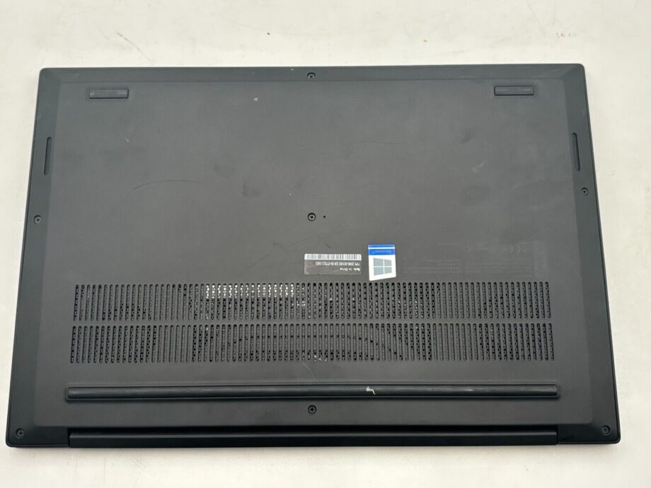 Lenovo ThinkPad P1 i7-8750H 16GB 256GB SSD Quadro P1000 Win11 - No Battery