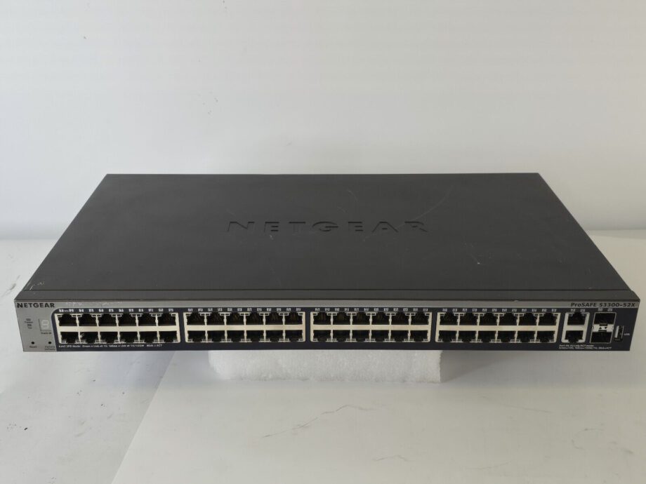 image of Netgear ProSAFE GS752TX S3300 52X 48P Gigabit 2 TSFP 10G Network Switch No ears 355974827951