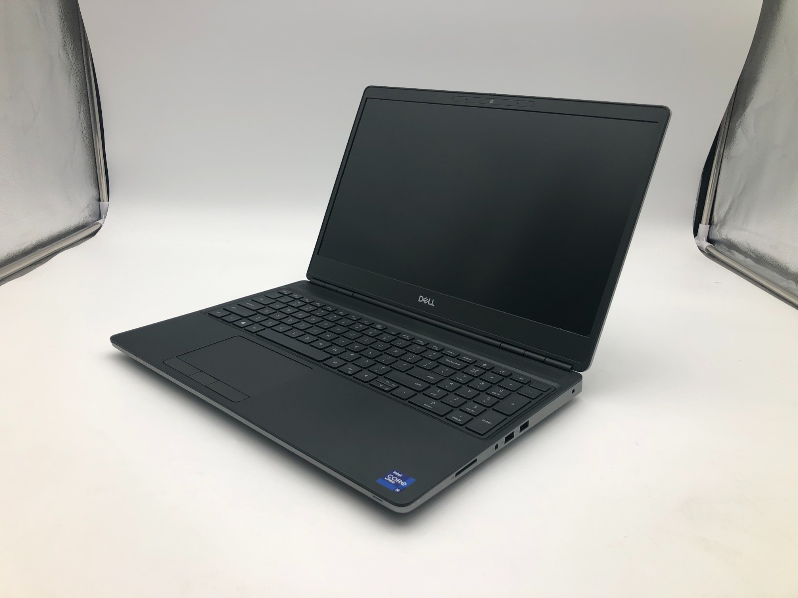 Dell Precision 7560 i9-11950H 32GB 512GB NVMe 15.6