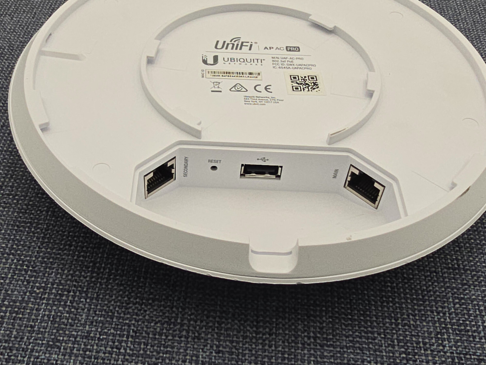 Ubiquiti UniFi UAP-AC-PRO Wireless Access Point - Dual-Band 802.11ac, Tested 4 Ubiquiti UniFi UAP-AC-PRO Wireless Access Point - Dual-Band 802.11ac, Tested