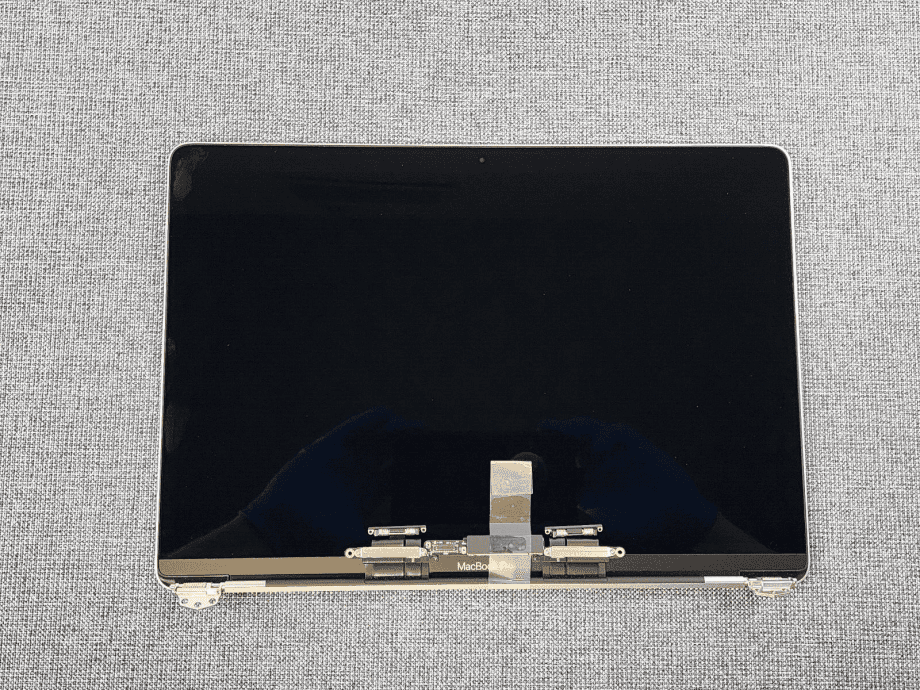 image of Genuine LCD Screen Assembly 13 MacbookPro A2151 EMC 3348 Good Condition 157 375354781602