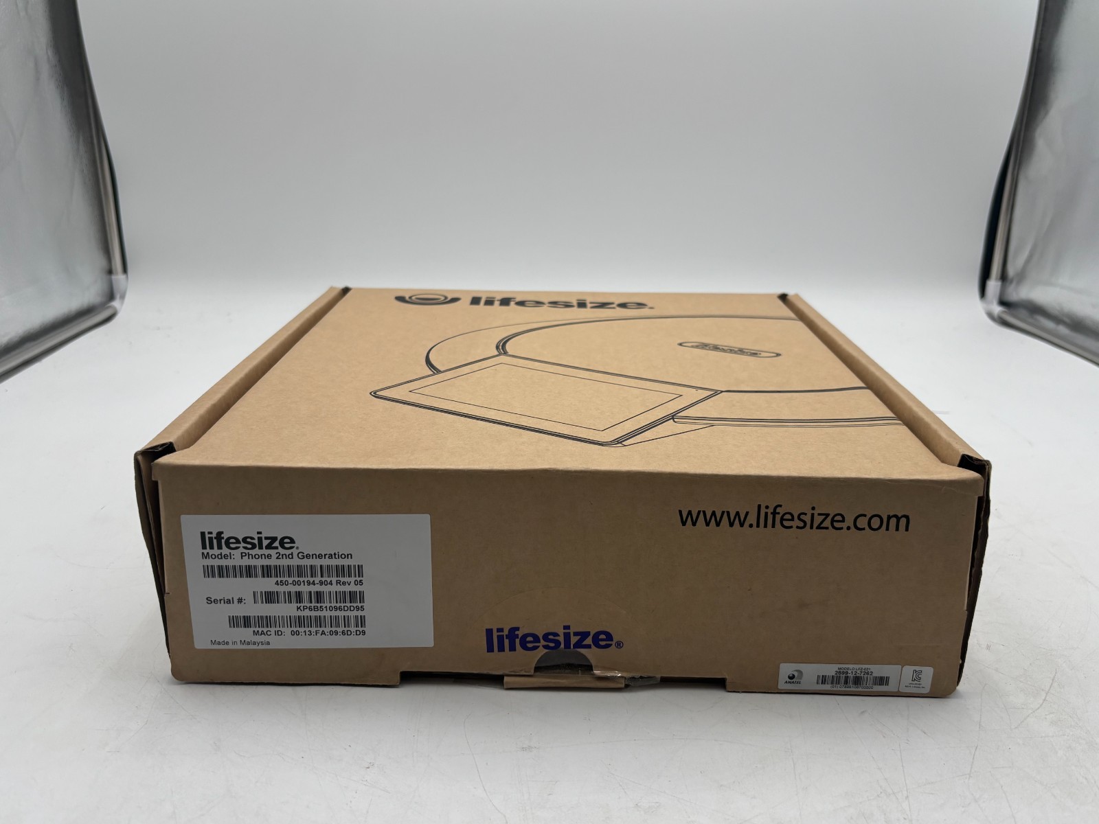 Lifesize Model: Phone 2nd Generation 450-00194-904 Rev 05 4 Lifesize Model: Phone 2nd Generation 450-00194-904 Rev 05