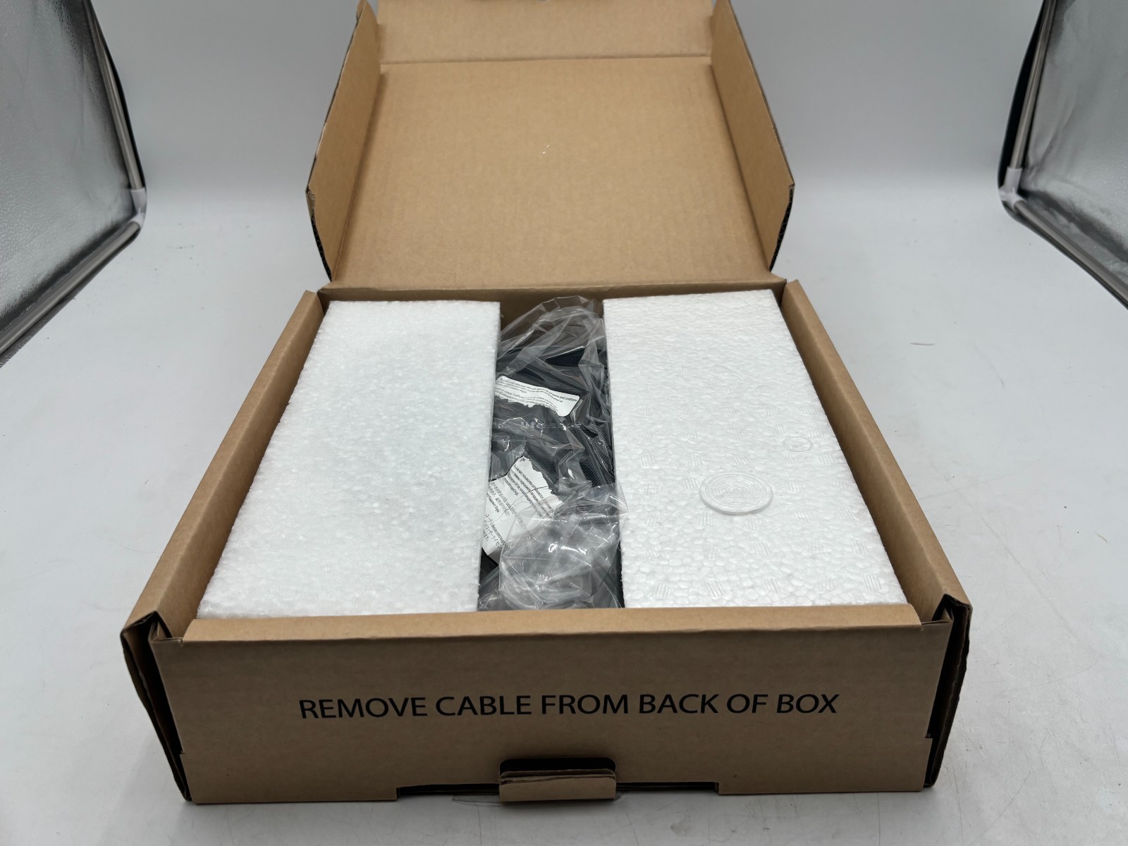 Lifesize Model: Phone 2nd Generation 450-00194-904 Rev 05 1 Lifesize Model: Phone 2nd Generation 450-00194-904 Rev 05