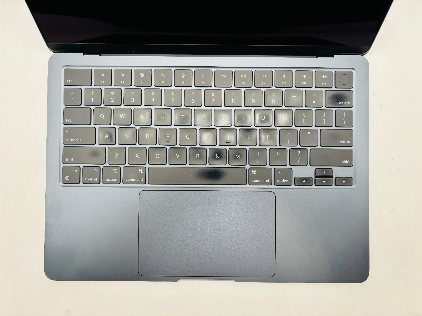 MacBook Air 13-inch (M2, 2022) Midnight | 8GB RAM | 256GB SSD