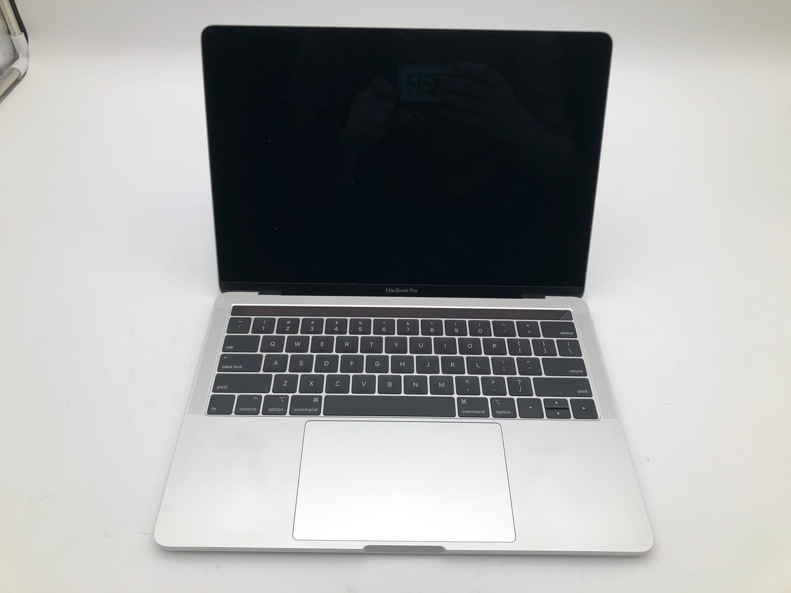 Apple MacBook Pro (13-inch, 2019, Two Thunderbolt 3 ports) Silver macOS 10.15.7 3 Apple MacBook Pro (13-inch, 2019, Two Thunderbolt 3 ports) Silver macOS 10.15.7