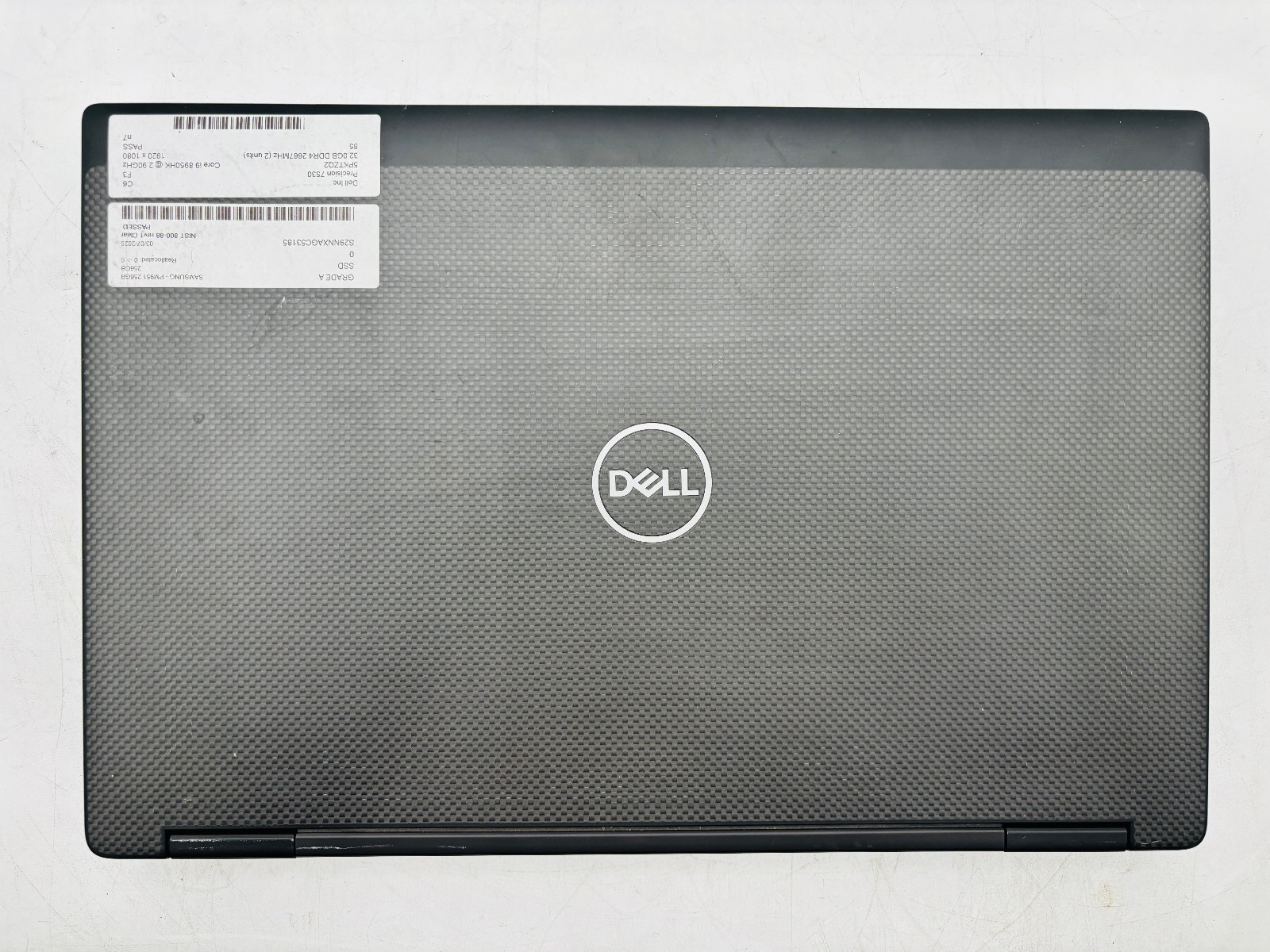 Dell precision 7530 i9-8950HK/ 16Gb中古品