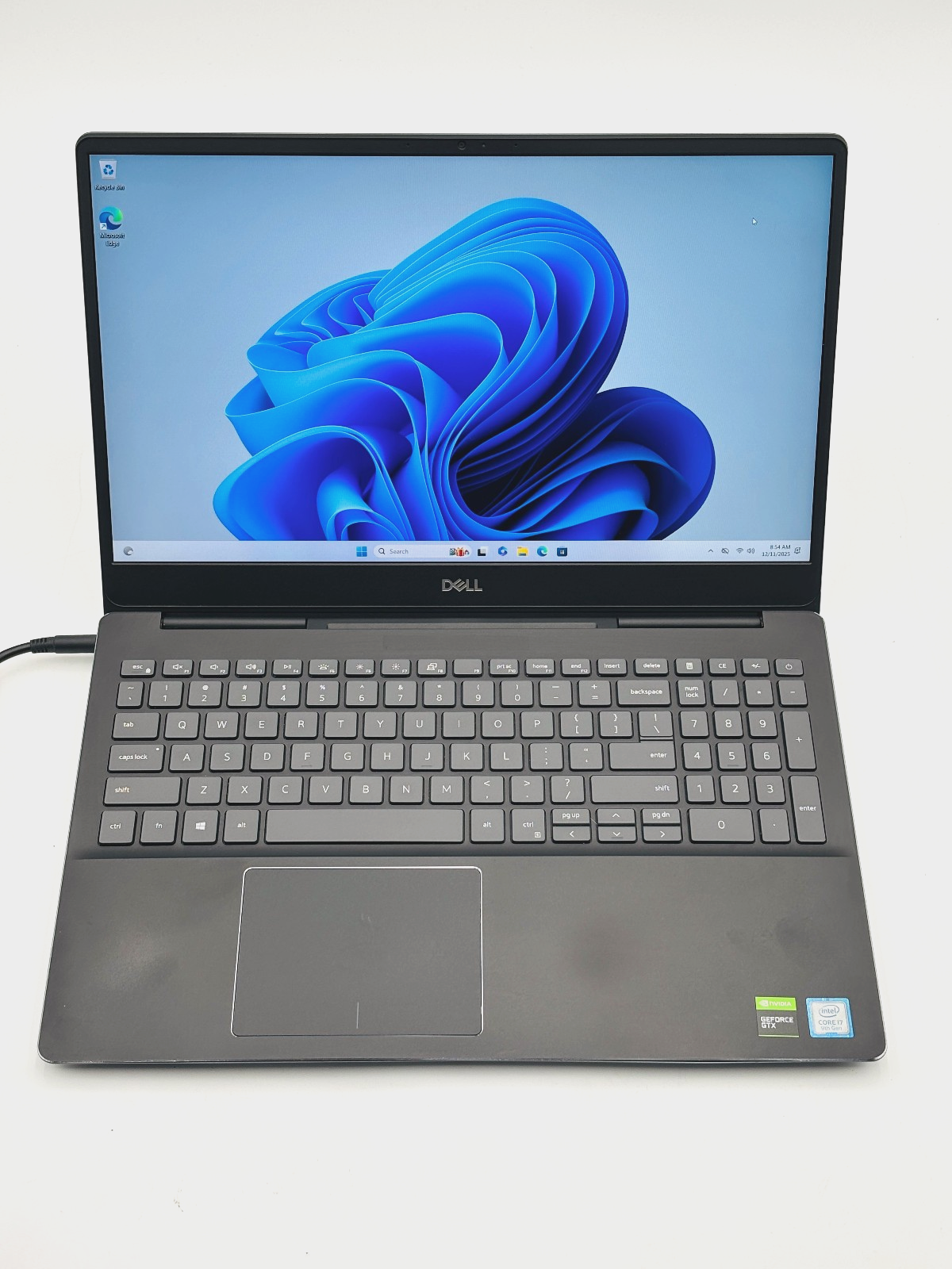 Dell Vostro 7590 i7 9750H - 16GB 256GB SSD Win11P - No Battery- GeForce GTX 1050 1 Dell Vostro 7590 i7 9750H - 16GB 256GB SSD Win11P - No Battery- GeForce GTX 1050